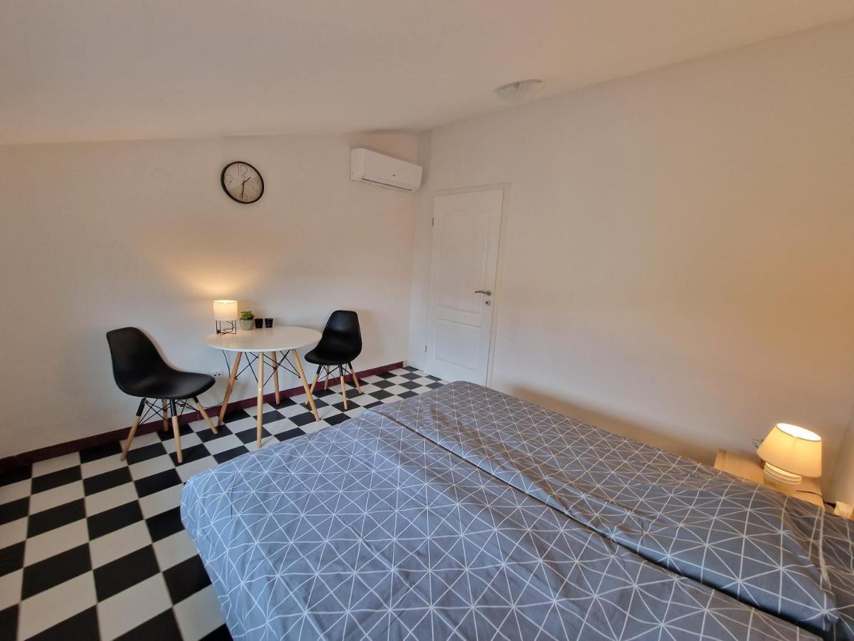 Apartmani Carla เมดูลิน ภายนอก รูปภาพ