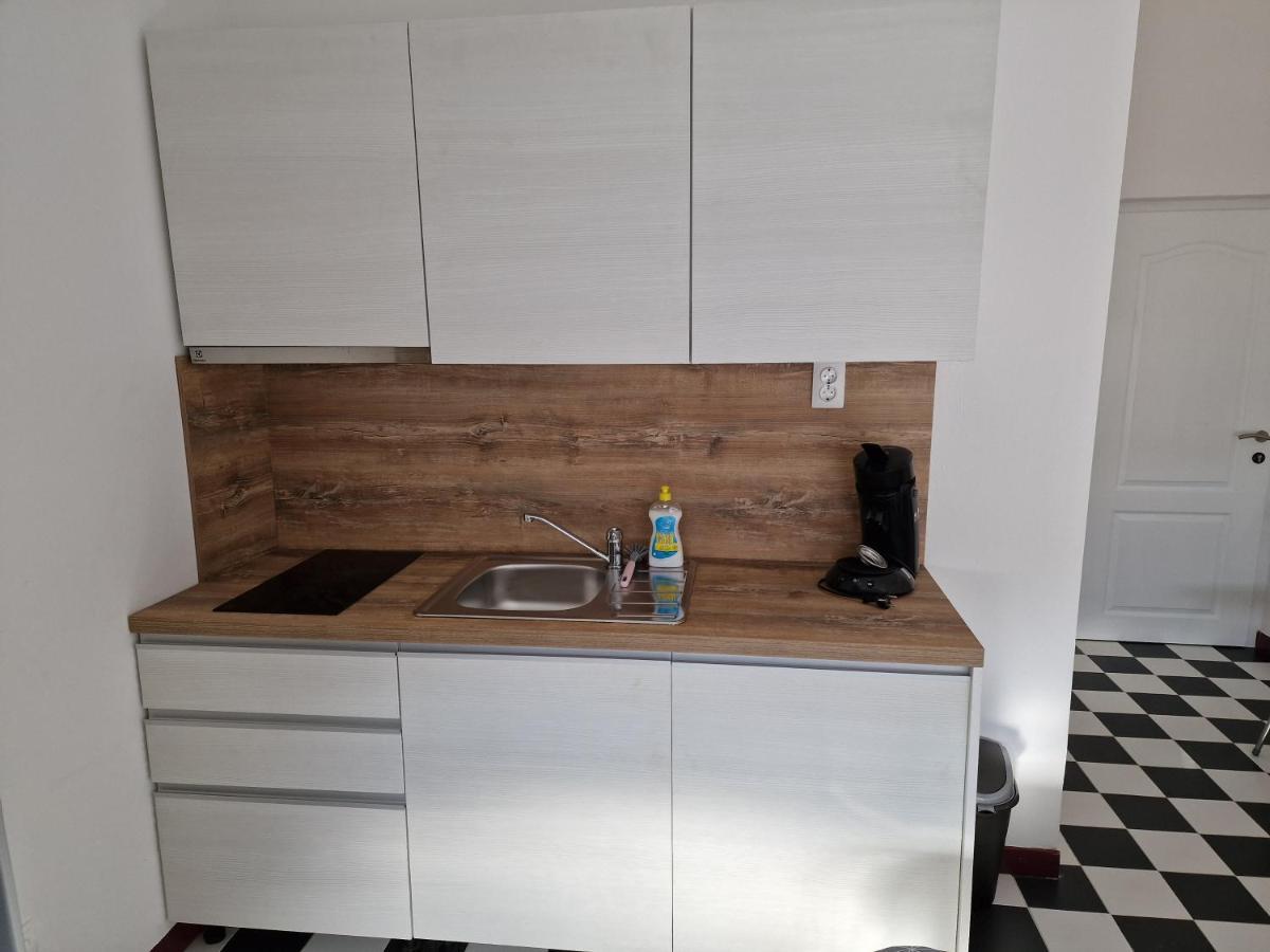 Apartmani Carla เมดูลิน ภายนอก รูปภาพ