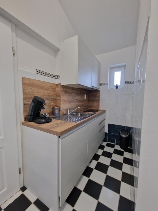 Apartmani Carla เมดูลิน ภายนอก รูปภาพ
