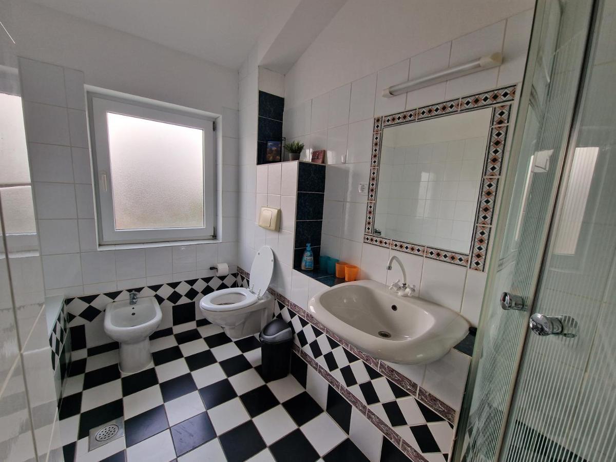 Apartmani Carla เมดูลิน ภายนอก รูปภาพ