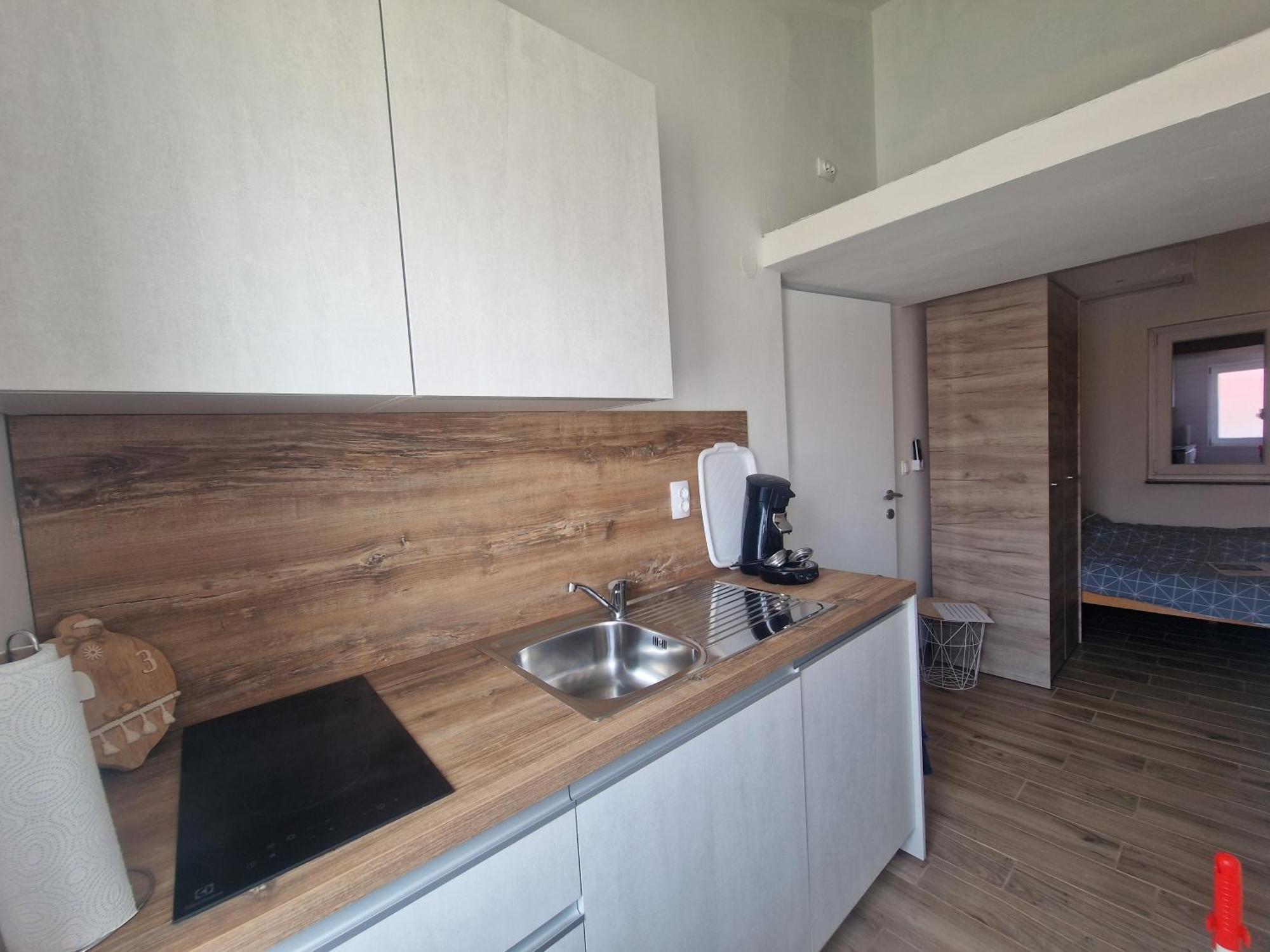 Apartmani Carla เมดูลิน ภายนอก รูปภาพ